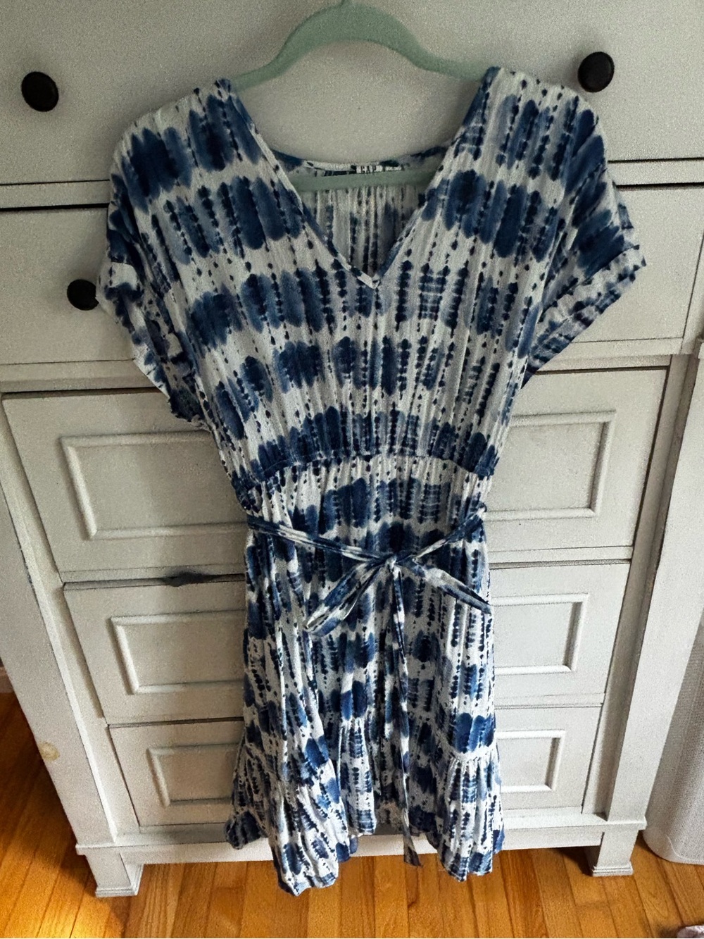 GAP Blue and White Tie-Dye V-Neck Waist-Tie Mini Dress